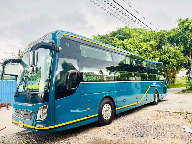 Hành trình từ Hà Nội lên Hoàng Su Phì qua những cung đường núi hùng vĩ.