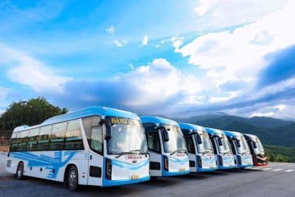 Nhà xe Đăng Quang phù hợp cho cả khách du lịch và người đi công tác.