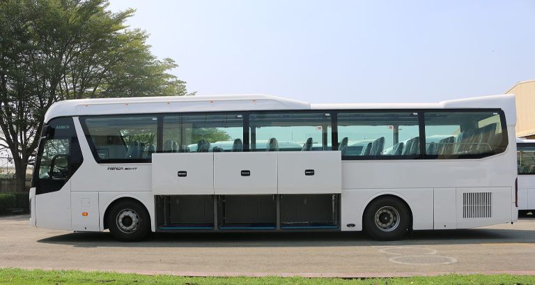 Nhà xe hỗ trợ hành lý cá nhân theo quy định.