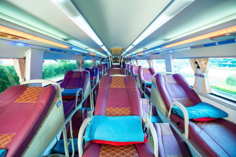 Nhà xe luôn chú trọng đầu tư vào nội thất tiện nghi trên xe nhằm mang đến những trải nghiệm tốt nhất