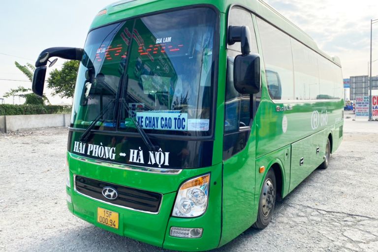 Xe khách Ô Hô phục vụ hành khách với lộ trình rõ ràng, giờ chạy ổn định.