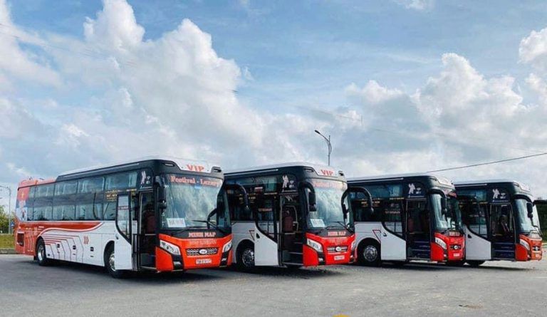 Nhà xe Phú Lộc gây ấn tượng với lịch trình rõ ràng, di chuyển đúng giờ và hỗ trợ khách tận tình.