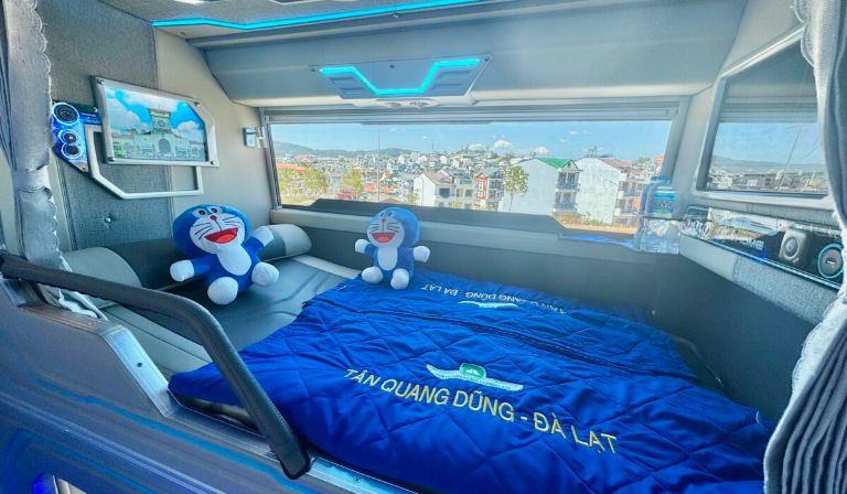 Nội thất xe được thiết kế hiện đại, mang lại cảm giác thoải mái ngay từ khi bước lên xe.