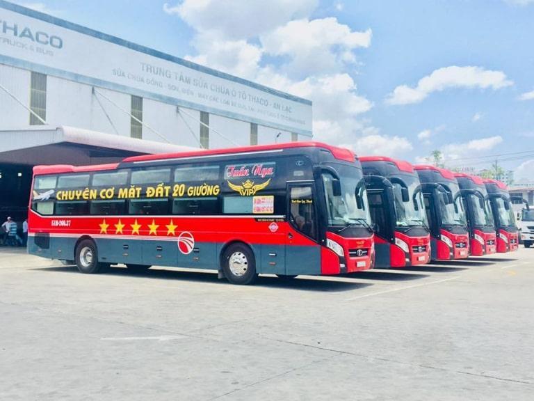 Nhà xe uy tín thường có đánh giá tốt và lịch chạy rõ ràng dịp Tết