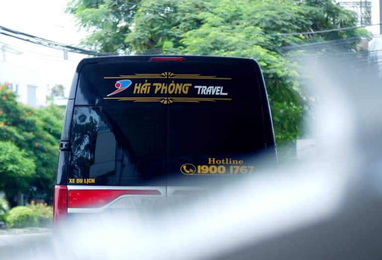 Xe lướt êm trên đường, mang đến trải nghiệm nhẹ nhàng cho hành khách.