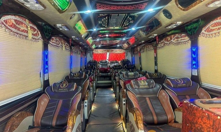 Mạnh Quân Limousine là lựa chọn quen thuộc của nhiều du khách đi Hà Giang.