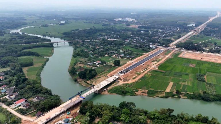 Quãng đường từ Nam Định đến Quảng Trị tuy dài nhưng nếu chọn được nhà xe chất lượng, hành trình vẫn luôn êm ái và thoải mái.