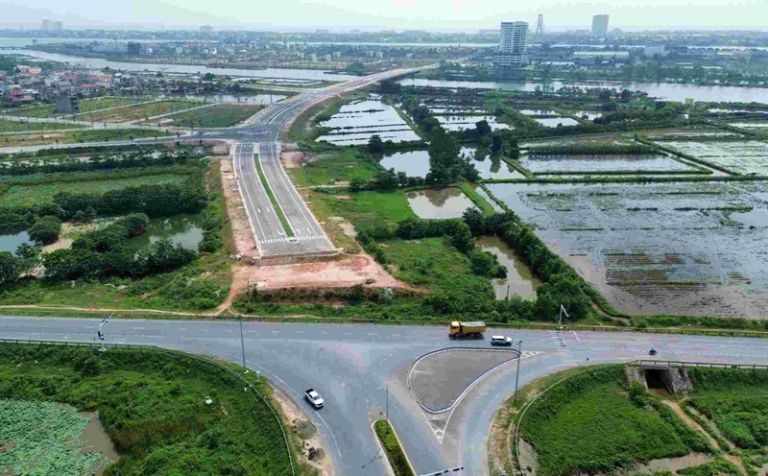 Cung đường từ Thái Bình đến Quảng Trị khá dài nhưng thuận lợi, phù hợp di chuyển bằng xe khách đường dài.