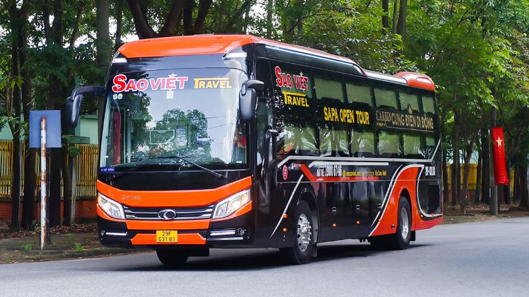 Cả 3 nhà xe trên tuyến Giáp Bát Sa Pa đều chú trọng chất lượng dịch vụ, mang đến hành trình êm ái và thuận tiện cho hành khách.