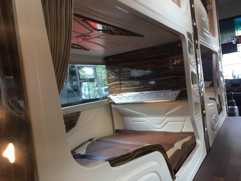 Đồng hành cùng Quang Tuyến, hành trình từ Hà Giang đến Cát Bà trở nên thuận tiện và thoải mái hơn.