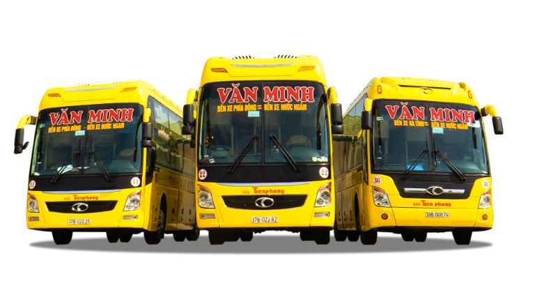 Văn Minh phục vụ du khách khám phá Lô Lô Chải quanh năm.