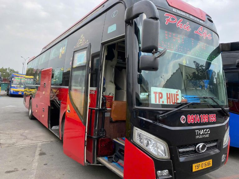 Chuyến đi dài sẽ trở nên nhẹ nhàng hơn khi có bác tài của nhà xe Phú Lộc am hiểu cung đường.