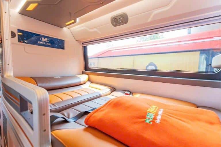 Dòng xe limousine giường nằm của hãng xe Hà Sơn nổi tiếng với độ thoải mái không khác gì ở nhà 