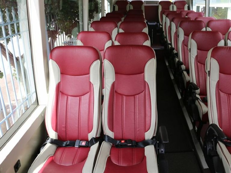 Nhà xe giúp hành khách di chuyển thuận tiện với dịch vụ đón trả linh hoạt và lịch trình rõ ràng.