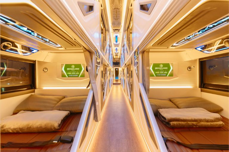 Xe chạy êm, ít rung lắc và có hỗ trợ đón trả linh hoạt tại một số điểm thuận tiện trong nội thành.