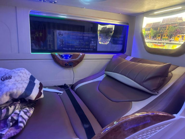 Quang Nghị đầu tư giường nằm chất lượng, đảm bảo trải nghiệm trọn vẹn cho hành khách.