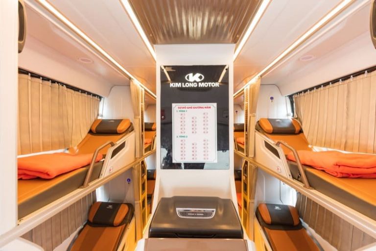 Nội thất của nhà xe được đầu tư gọn gàng, mang lại cảm giác thoải mái.