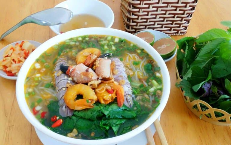 Bún cù kỳ đặc trưng Hạ Long