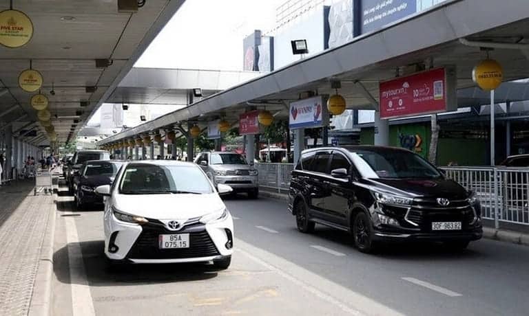 Đi xe ghép vào những dịp lễ tết, cao điểm sẽ tránh việc chen lấn, đợi chờ. 