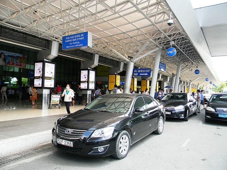 Có nhiều đơn vị, nhóm cung cấp dịch vụ xe ghép hiện từ Hà Nội đi Uông bí có thể đón khách tại mọi địa điểm.