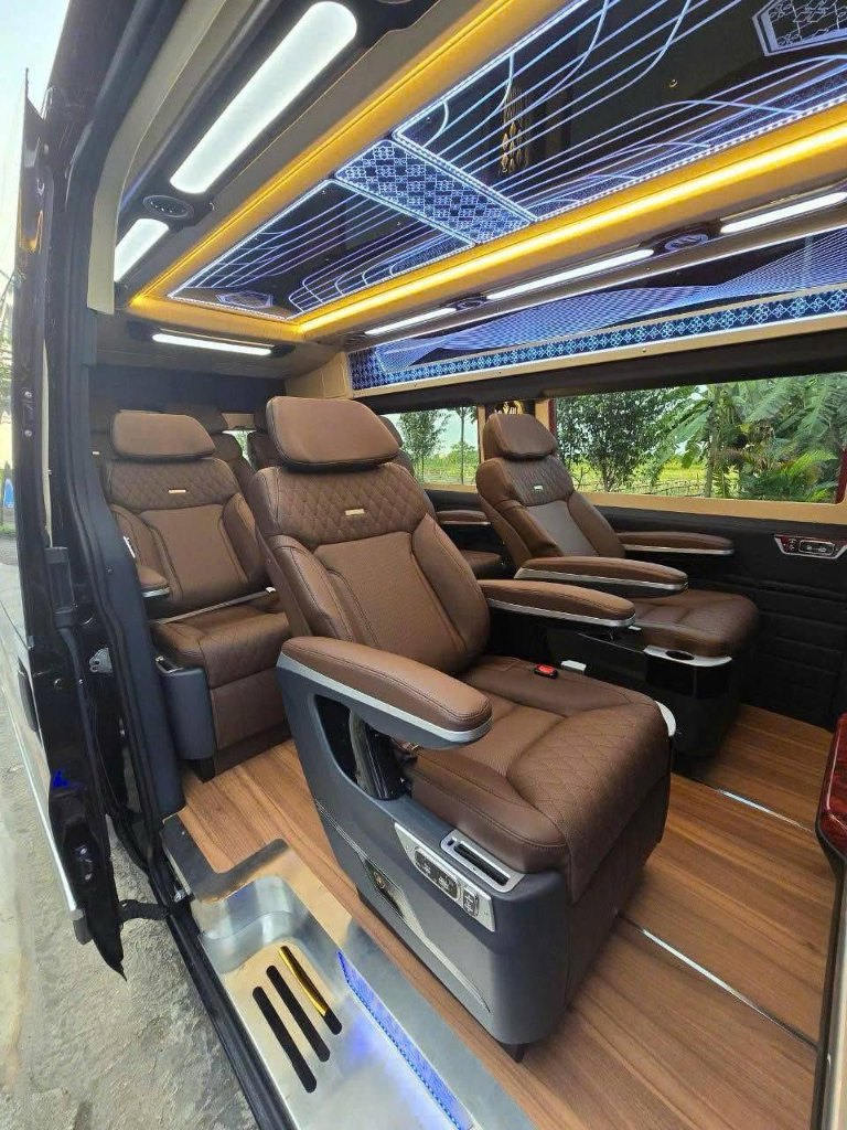 Limousine Nhật An nội thất ghế da bọc êm ái cao cấp