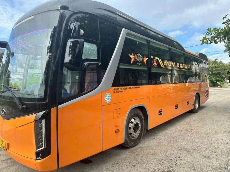 Duy Khánh Limousine: cabin đôi riêng tư, 12 chuyến/ngày