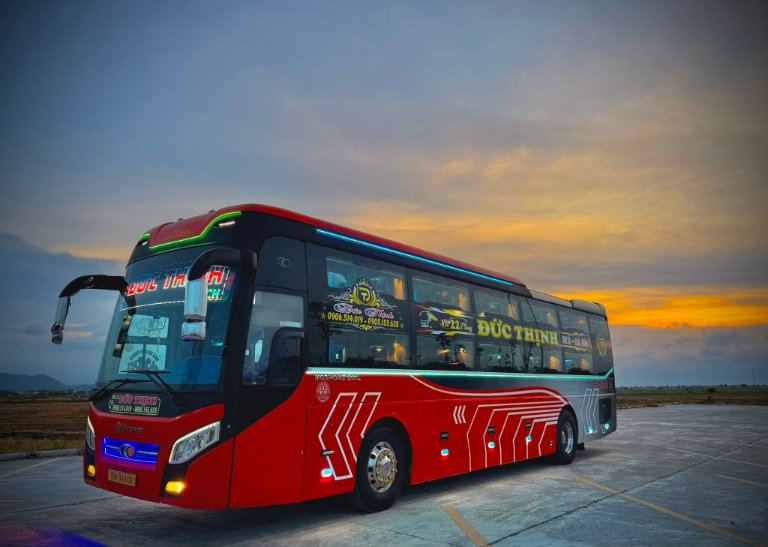 Đức Thịnh: 3 hạng giá từ ghế thường đến limousine cao cấp