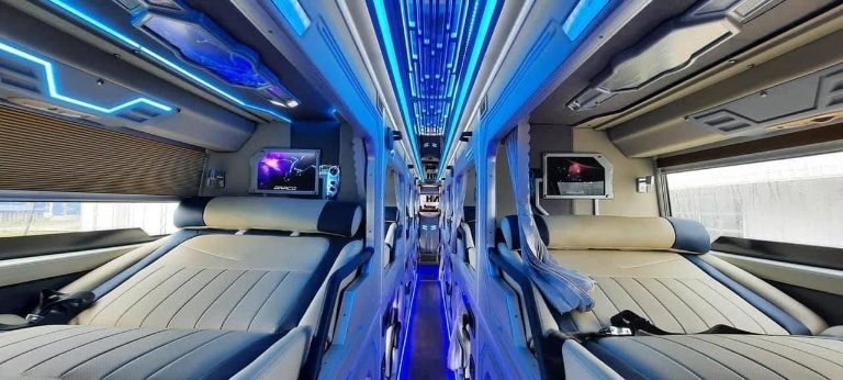 Cabin đôi riêng biệt với tiện nghi WC hiện đại