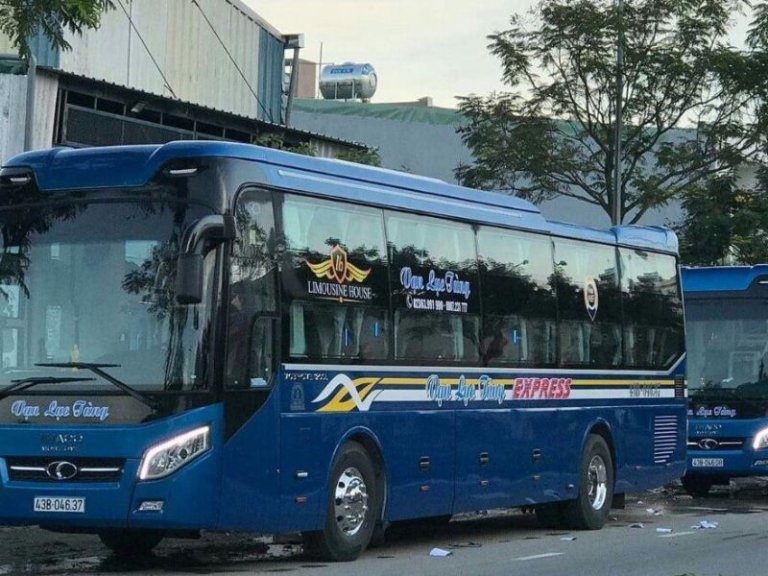 Vạn Lục Tùng: limousine 34 giường VIP, chuyến 16:00 và 16:15