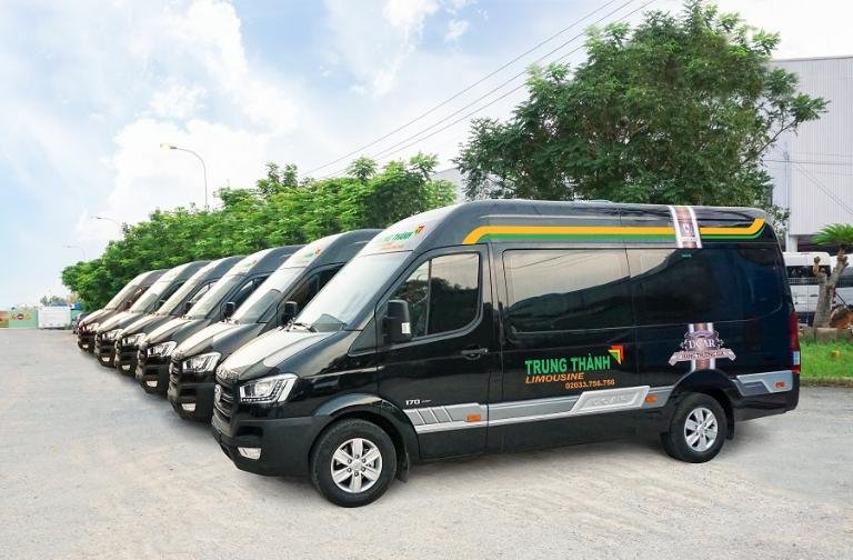Limousine 17 chỗ Mai Chau Nature giá 230.000đ thường ngày