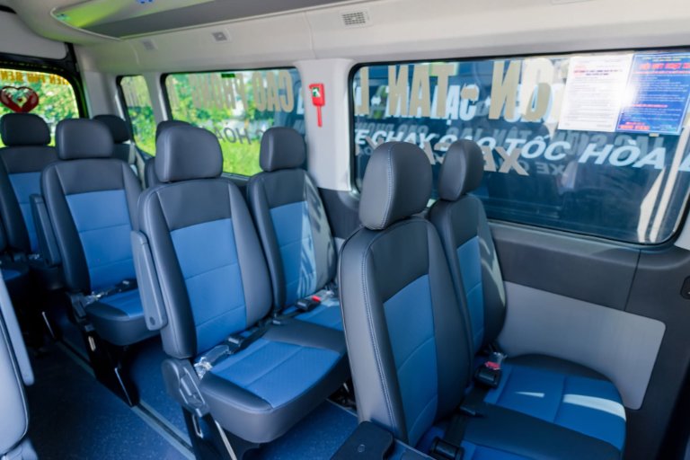 Xe Ford Hải An Vip, hành trình nhanh chỉ 2 giờ 45 phút