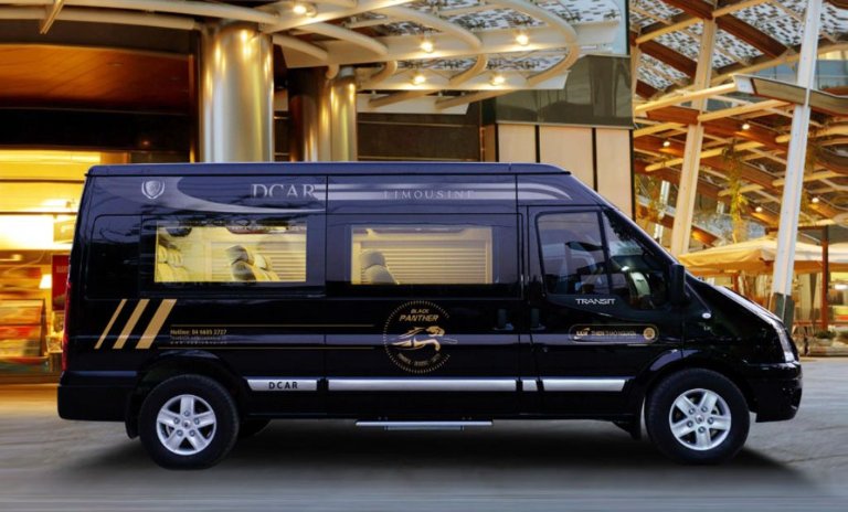 Đức Phúc: limousine 10 chỗ từ 110.000đ