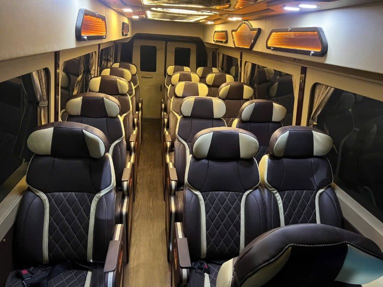 Phiệt Học Limousine chuyến Gia Lâm