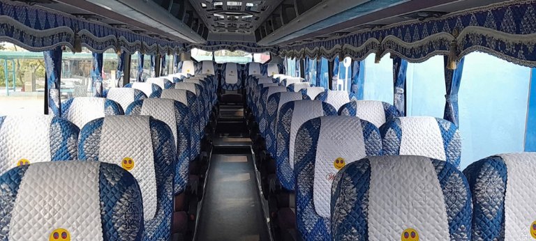 Bến xe Giáp Bát quầy vé 22 xe limousine Hà Nội Thanh Hoá Tiến Tiến