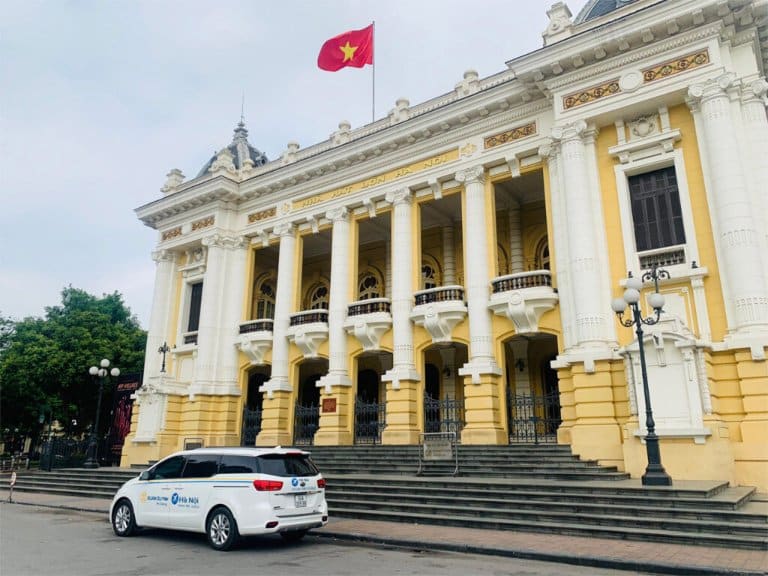 Xuân Quỳnh Limousine đón sân bay Nội Bài chuyên nghiệp