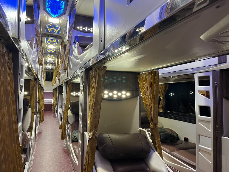Sedona 7 chỗ VIP - nội thất cao cấp Tấn Hưng