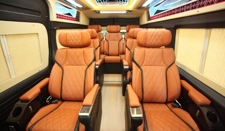 New Star limousine ghế da, 3 chuyến chiều Lào Cai về
