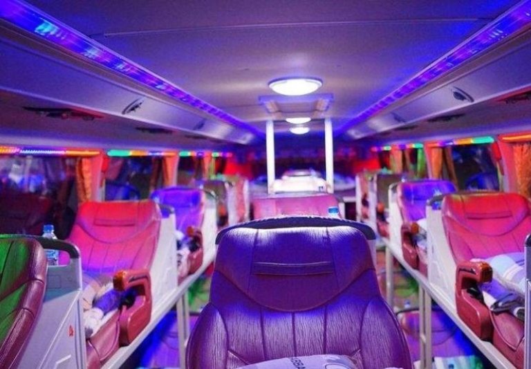 Thế Anh: giá rẻ nhất phân khúc, 10 chuyến limousine/ngày