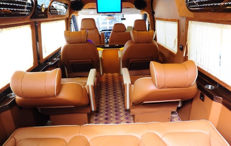 Eco Sapa Limousine 10 chỗ, VP 42 Hàng Giấy gần Phố Cổ