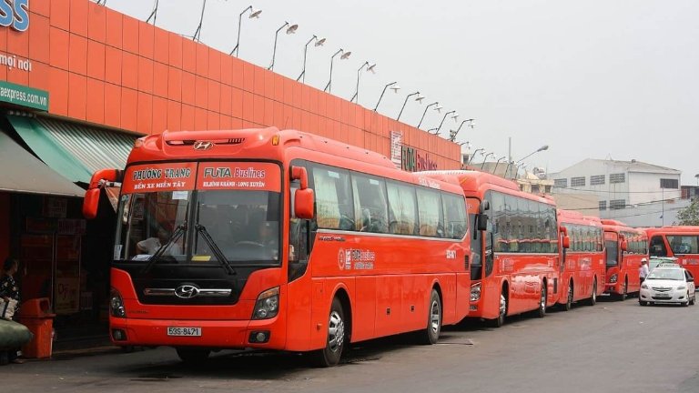 Phương Trang: limousine 34 chỗ 545.000đ, 5 chuyến/ngày, giá rẻ