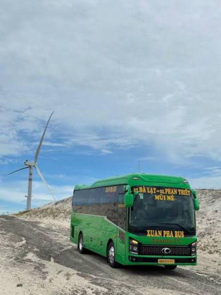 Xuân Pha Bus chuyên đón khách từ khu vực Mũi Né