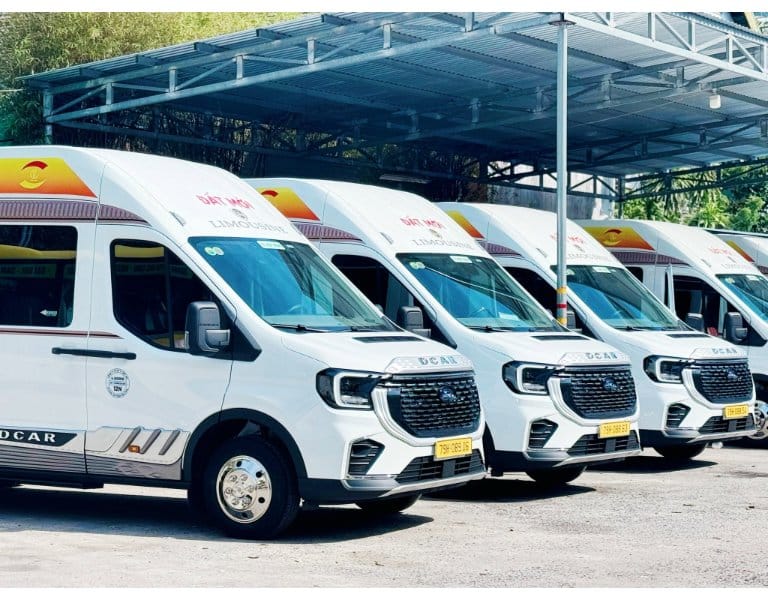 Đất Mới: limousine 11 chỗ, 270.000đ, 6 chuyến