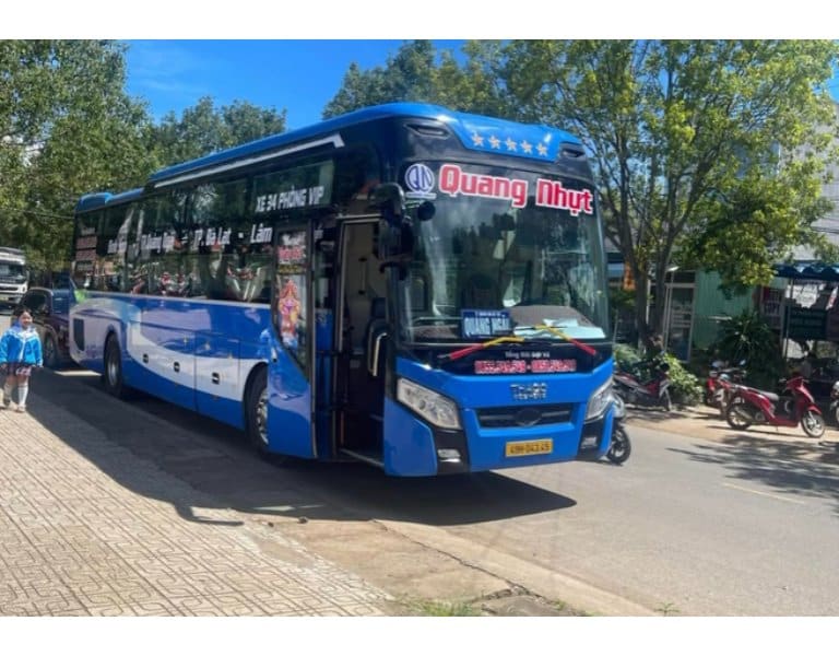 Quang Nhựt: 1 chuyến/ngày, ghế thường 430.000đ